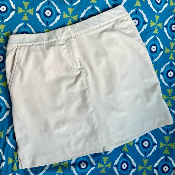 NEW Izod GOLF Swing Flex Size 6 SKORT Skirt CREAM - Picture 1 of 7